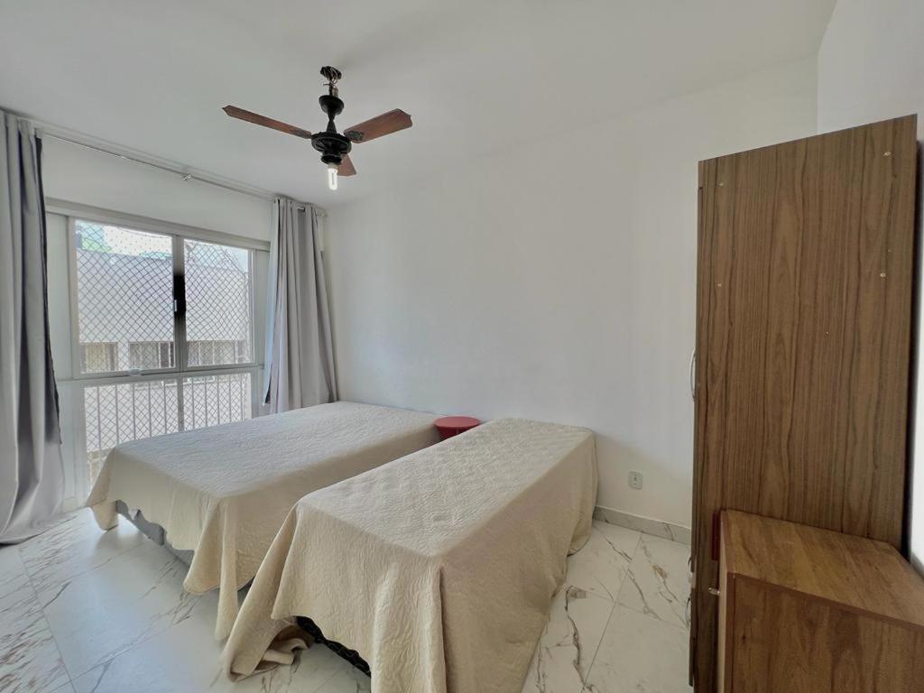 Vista Do Mar Com Ar Garagem E Varanda Гуарапари Екстериор снимка
